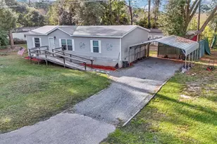 5860 SE 183rd Terrace, Ocklawaha, FL 32179 - Photo 2