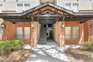 1142 SW 9th Rd, Gainesville, FL 32601 - Photo 2