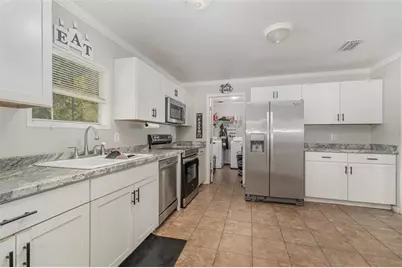 18905 NW 250th Street, High Springs, FL 32643 - Photo 8