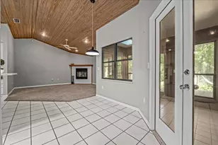 1326 NW 57th St, Gainesville, FL 32605 - Photo 10