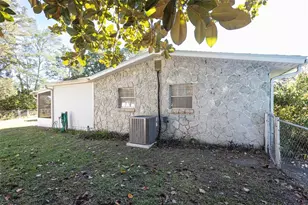 393 Hilltop Dr, Orange Park, FL 32073 - Photo 30