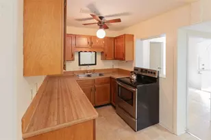 393 Hilltop Dr, Orange Park, FL 32073 - Photo 6