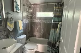 315 NW 4th Pl, Gainesville, FL 32601 - Photo 4