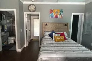 315 NW 4th Pl, Gainesville, FL 32601 - Photo 6