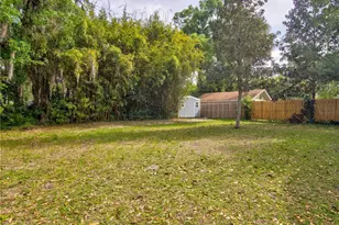 407 NE 8th St, Gainesville, FL 32601 - Photo 32