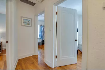 407 NE 8th Street, Gainesville, FL 32601 - Photo 12