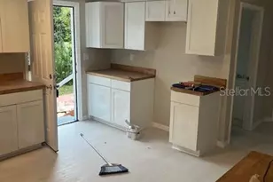 25317 NW 6th Ave, Newberry, FL 32669 - Photo 6