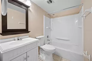 1700 SW 16th Ct, Gainesville, FL 32608 - Photo 18