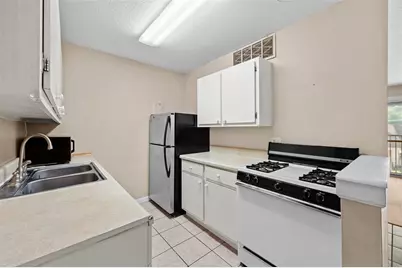 1700 SW 16th Court #D24, Gainesville, FL 32608 - Photo 12