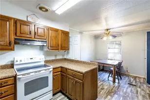 576 SE May Hall Terrace, Lake City, FL 32025 - Photo 6