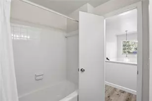 4411 NW 14th Pl, Gainesville, FL 32605 - Photo 18