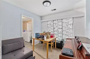 305 NW 34th St, Gainesville, FL 32607 - Photo 8