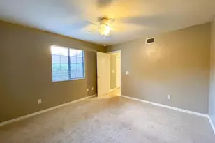 5855 SW 8th Pl, Gainesville, FL 32607 - Photo 8