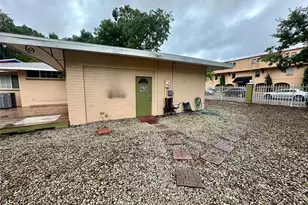 905 SW 8th Ave, Gainesville, FL 32601 - Photo 10