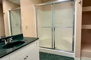 905 SW 8th Ave, Gainesville, FL 32601 - Photo 14