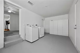 1316 NE 9th St, Gainesville, FL 32601 - Photo 22