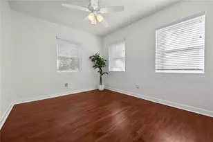 1316 NE 9th St, Gainesville, FL 32601 - Photo 18