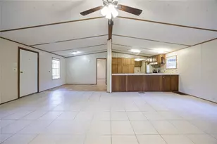 7122 N W 200th Terrace, Alachua, FL 32615 - Photo 8