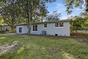 601 NW 35th Ter, Gainesville, FL 32607 - Photo 24