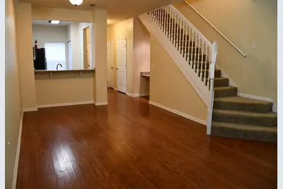 5062 NW 44th Lane #107, Gainesville, FL 32606 - Photo 4