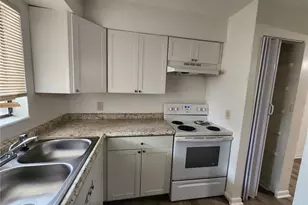 806 SW 64th Terrace, Gainesville, FL 32607 - Photo 12