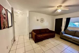 1914 NE 21st Pl, Gainesville, FL 32609 - Photo 4