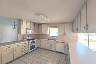 11708 NW 72 Terrace, Alachua, FL 32615 - Photo 4