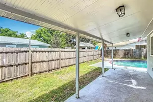 3702 W Reynolds St, Plant City, FL 33563 - Photo 20