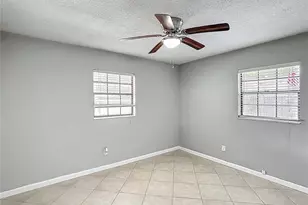 3702 W Reynolds St, Plant City, FL 33563 - Photo 16