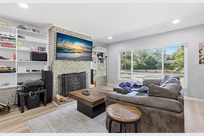 1417 NW 17th St, Gainesville, FL 32605 - Photo 4