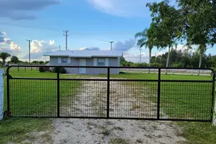 16900 SW Lincoln St, Indiantown, FL 34956 - Photo 2