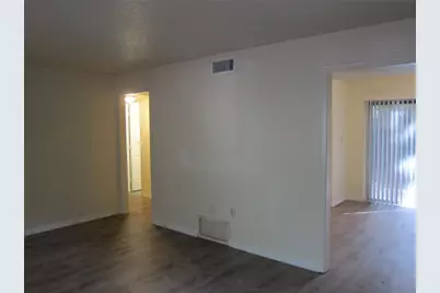 300 NW 20th Avenue #3, Gainesville, FL 32609 - Photo 4