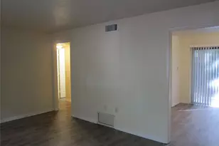 300 NW 20th Ave, Gainesville, FL 32609 - Photo 4