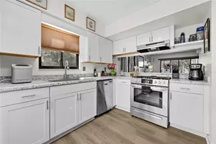 2440 NW 47th Ln, Gainesville, FL 32605 - Photo 2