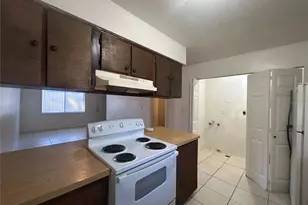 707 SW 68th Terrace, Gainesville, FL 32607 - Photo 4