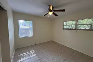 217 NW 36th Dr, Gainesville, FL 32607 - Photo 16