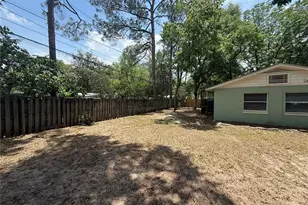 217 NW 36th Dr, Gainesville, FL 32607 - Photo 4