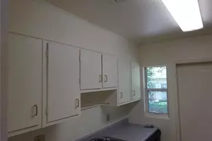 217 NW 36th Dr, Gainesville, FL 32607 - Photo 4