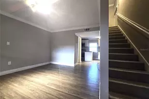 914 SW 8th Ave, Gainesville, FL 32601 - Photo 6