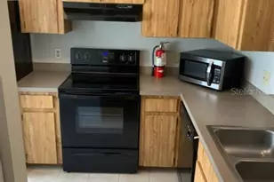 6206 SW 8th Ln, Gainesville, FL 32607 - Photo 4