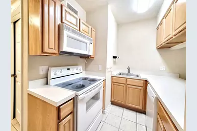 1220 SW 1st Avenue #304, Gainesville, FL 32601 - Photo 8