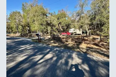 1058 NW 78th Avenue, Bell, FL 32619 - Photo 18