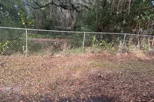 657 NE Waldo Rd, Gainesville, FL 32641 - Photo 20