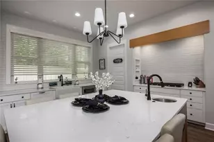 3642 NW 49th Dr, Gainesville, FL 32606 - Photo 8