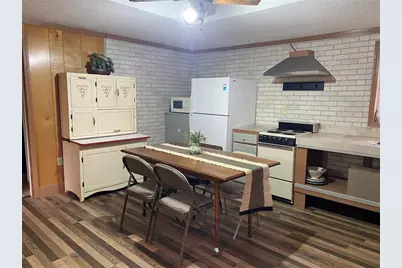 8093 Breezy Point Road E, Melrose, FL 32666 - Photo 26