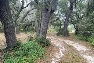 8093 Breezy Point Rd E, Melrose, FL 32666 - Photo 34