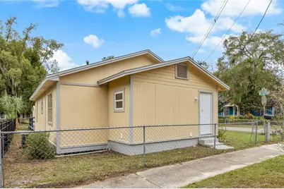 2203 NE 8th Avenue, Gainesville, FL 32641 - Photo 2