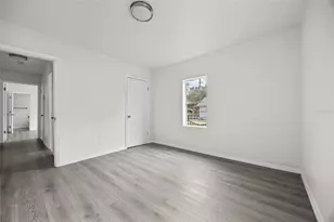 2203 NE 8th Ave, Gainesville, FL 32641 - Photo 12