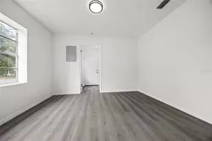 2203 NE 8th Ave, Gainesville, FL 32641 - Photo 8