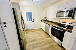 18713 Charlotte Ave, Brooker, FL 32622 - Photo 8